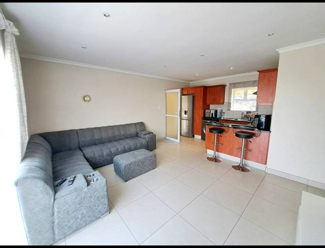 2 BEDROOM APARTMENT FOR SALE IN PADFIELD PARK